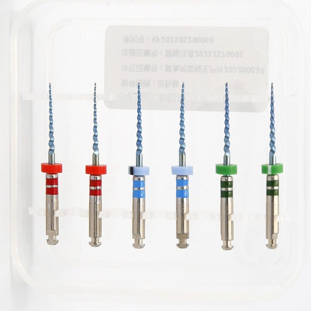 The Clinician's Choice: Reliable Stainless Steel and NiTi Root Canal Files for Every Procedure